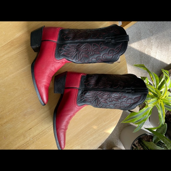 EUC Ariat pointed toe boots, size 8 1/2 - Picture 4 of 6